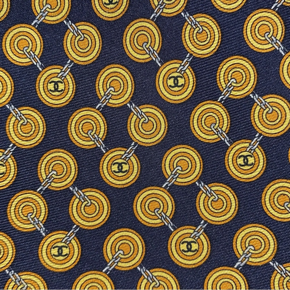 CHANEL navy/golden yellow SILK necktie CRAVAT CC logo CUFFLINK graphic - Picture 11 of 11